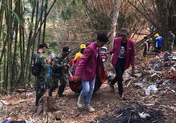 Dinobatkan sebagai Salah Satu Sungai Terkotor, STIKes IMC Bintaro Beraksi dalam KKN Tematik Citarum Harum
