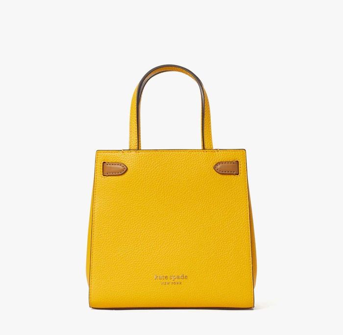 Tas mewah Kate Spade dengan jenis Lane Bag yang dikenakan Tiara Andini dan Beby Tsabina.