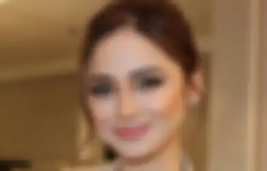 Syifa Hadju Stunning Pakai Kebaya di Malaysia Disebut Barbie Hidup