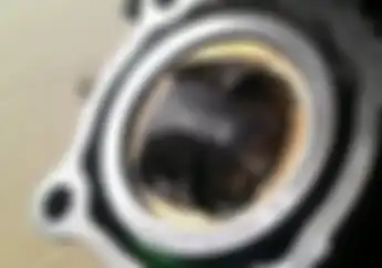 Enggak Perlu Turun Mesin, Cairan Ini Bisa Bersihkan Kerak Karbon Di Ruang Bakar