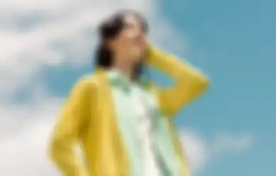 Outfit Casual Buat Cuaca Panas di Musim Kemarau Pilih Warna Putih!