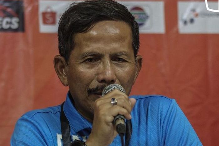 Pelatih Barito Putera, Djadjang Nurdjaman alias Djanur, memberikan keterangan saat sesi konferensi pers pertandingan Liga 1 2019.