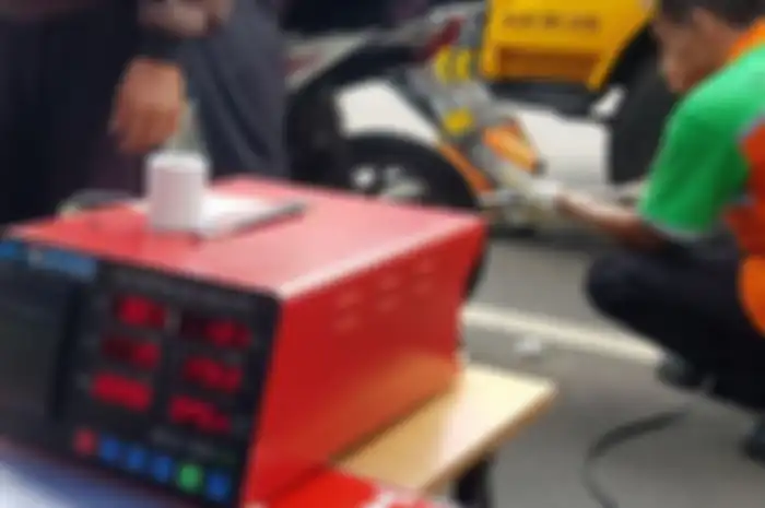 Uji emisi pada motor