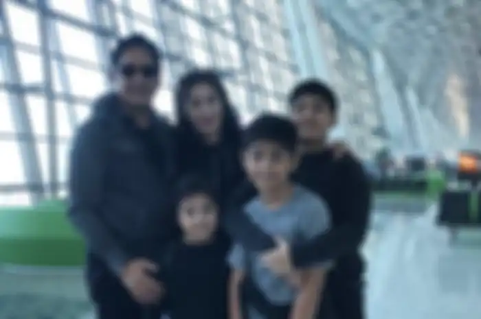 Andre Taulany dan keluarga