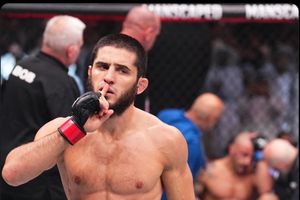 Kelemahan Ilia Topuria Terlihat secara Gamblang oleh Islam Makhachev