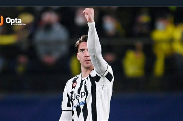 Striker Juventus, Dusan Vlahovic, pada laga leg pertama babak 16 besar Liga Champions di Estadio de La Ceramica, Selasa (22/2/2022).