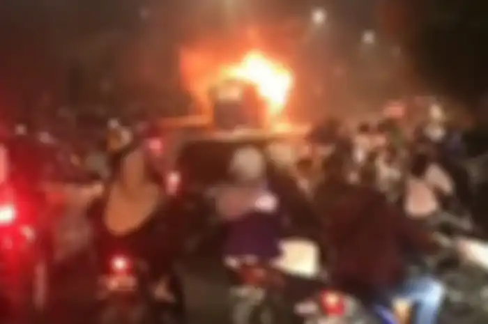 Bus TransJakarta ludes terbakar di Pasar Baru, Jakpus.