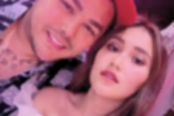 Potret Ayu Ting Ting dan Ivan Gunawan saat asyik selfie bersama
