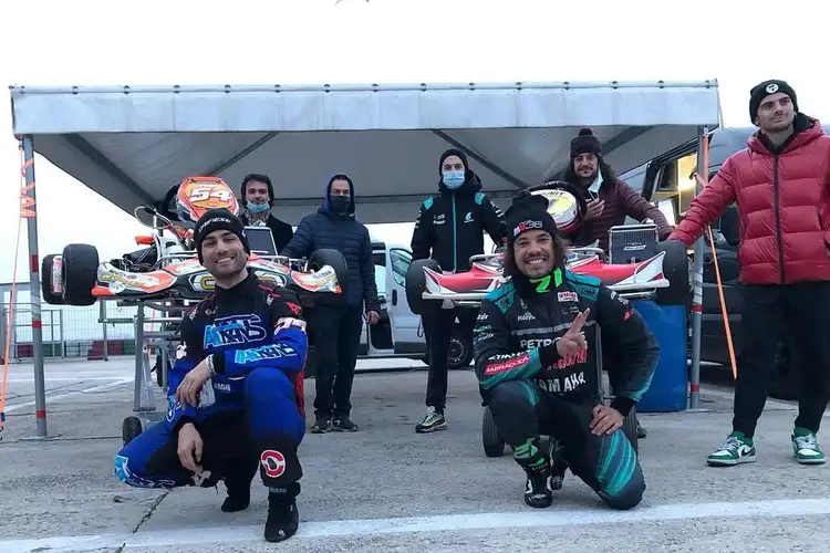 Gak Mau Kalah Sama Guru, Murid Valentino Rossi Ngegas di Monza Rally Show 2020