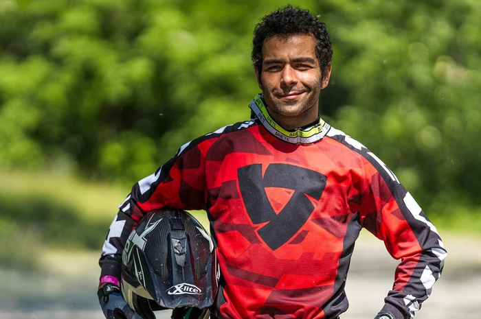 Danilo Petrucci sama halnya dengan Valentino Rossi langsung ngegas motor motocross setelah adanya kelonggaran kondisi darurat Covid-19 di Italia