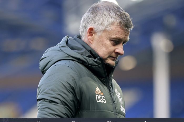 Pelatih Manchester United, Ole Gunnar Solskjaer, mendapat sorotan lantaran gagal membawa tim Setan Merah lolos ke babak 16 besar Liga Champions 2020-2021.