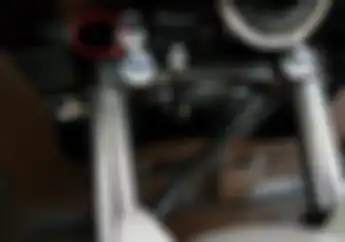 Kapan Waktu yang Tepat Buat Ganti Oli Sokbreker Depan?