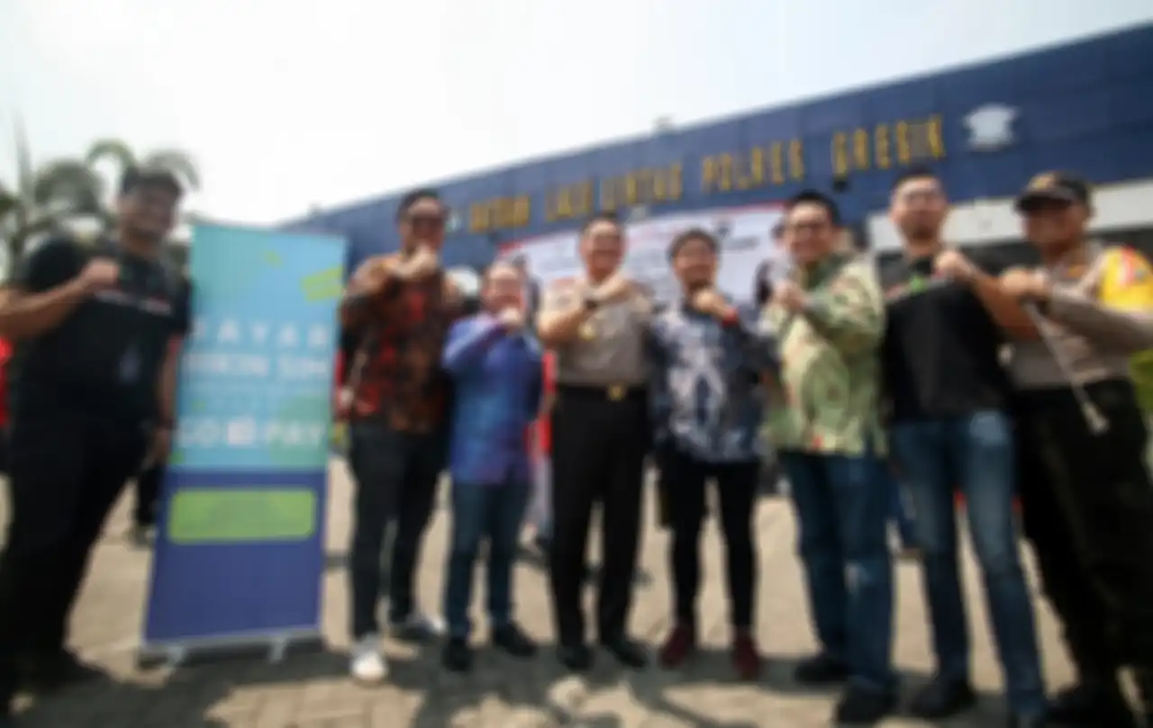 Pertama di Indonesia, bayar SIM bisa gunakan Go-Pay