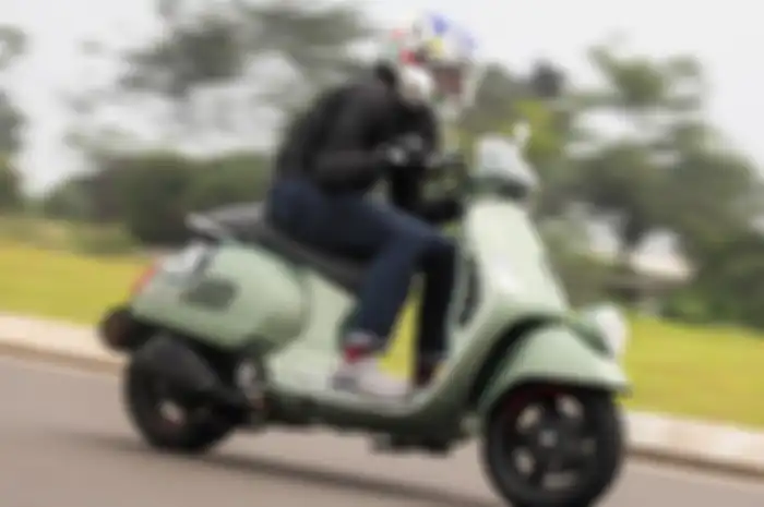  Vespa GTV Sei Giorni 300