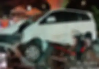 6 Motor Diseruduk Toyota Innova di Fatmawati Jaksel, Sopir Diduga Ngantuk