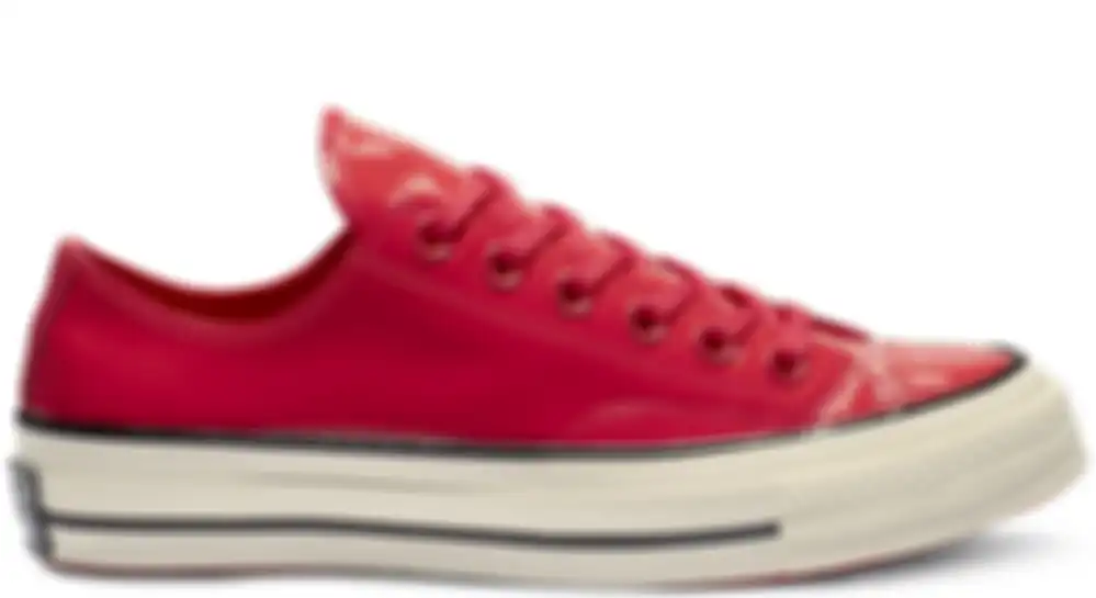 Converse Merah