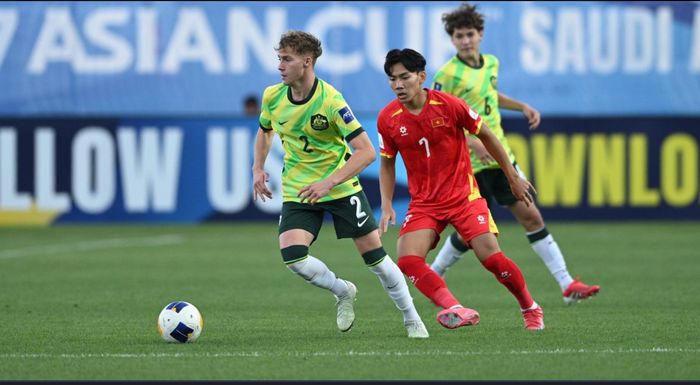 Suasana duel babak pertama antara Australia vs Vietnam di matchday perdana Grup B Piala Asia U-17 2025 di Okaz Stadium, Taif