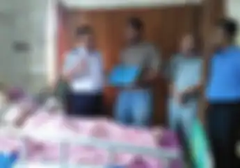 Emak-emak Ojol yang Terlindas Truk Masih Dirawat, Waspadai Hal Ini Saat Naik Motor di Samping Truk