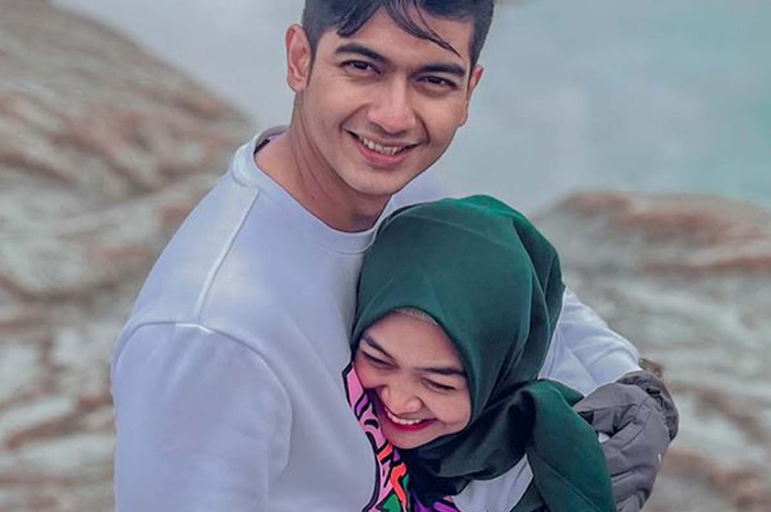 Ria Ricis hamil anak pertama