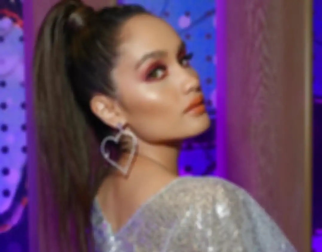 Cinta Laura