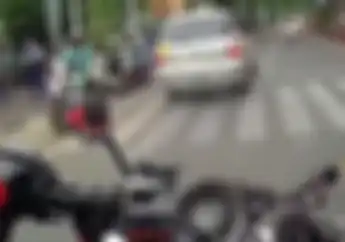 Kejar Pemobil yang Kabur, Kok Pemakai Motor Yamaha NMAX Dibawa ke Polisi?