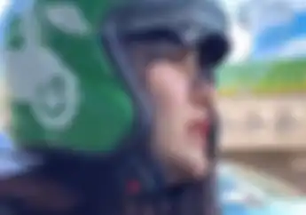 Video Artis Cantik Angela Lee Curhat Saat Naik Ojek Online, Sempat Deg-degan ke Lokasi Syuting