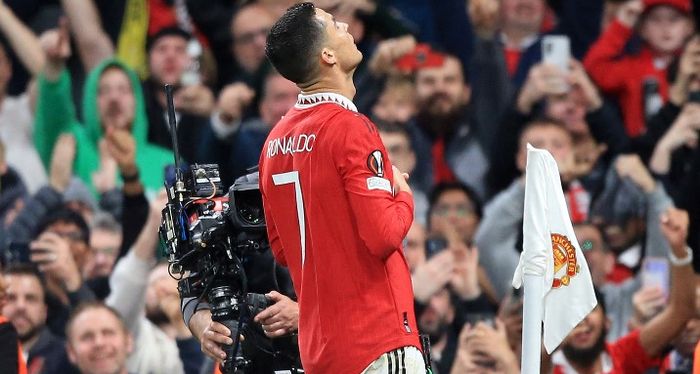 Selebrasi Cristiano Ronaldo setelah mencetak gol dalam duel Manchester United vs Sheriff Tiraspol di laga Liga Europa, Kamis (27/10/2022) di Old Trafford.