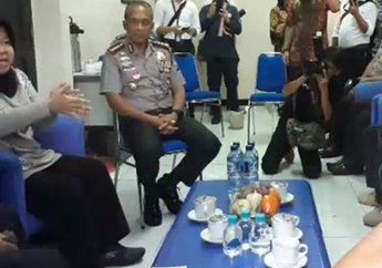 Keberadaannya Sempat Dipertanyakan Saat Terjadi Insiden Amblesnya Jalan Gubeng, Ternyata Ini yang Terjadi Pada Bu Risma