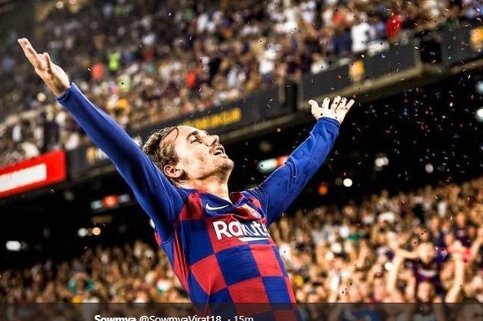 Antoine Griezmann melakukan selebrasi setelah sukses menyarangkan gol keduanya pada pertandingan Barcelona melawan Real Betis di Stadion Camp Nou pada pekan kedua Liga Spanyol 2019-2020, Minggu (25/8/2019).