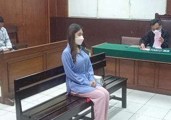 'Beberapa Kali Check-in di Hotel Sama Saya'&nbsp;Ayu Thalia Blak-Blakan Mengenai Hubungannya dengan Nicholas Sean Lebih dari Sekedar Teman Bisnis