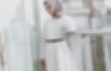 5 Inspirasi Model Kemeja Tunik Kekinian yang Modis Buat Lebaran!