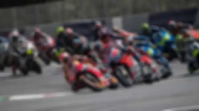 Marc Marquez (paling depan) punya unfinished business di MotoGP Austria