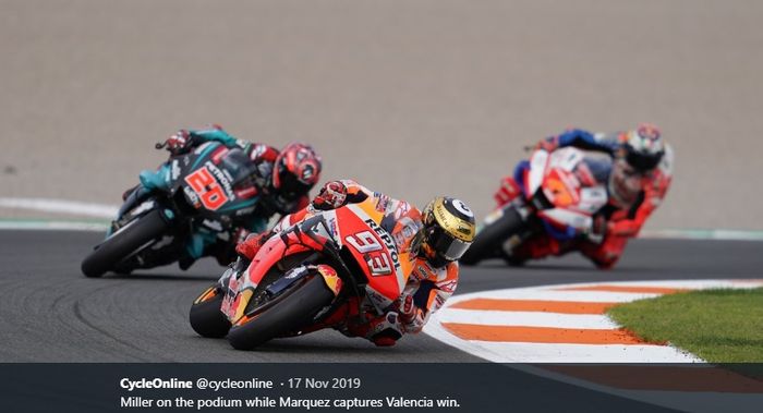 Marc Marquez (Repsol Honda/93) menjadi pemimpin lomba, diikuti Fabio Quartararo (Petronas Yamaha SRT) dan Jack Miller (Pramac Racing) dalam balapan MotoGP Valencia di Sirkuit Ricardo Tormo, Spanyol, 17 November 2019.