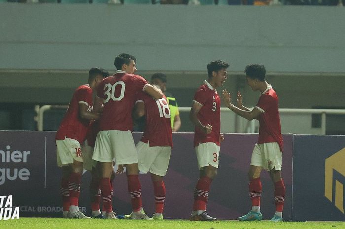 Selebrasi para pemain Timnas Indonesia saat menghadapi Curacao di Stadion Pakansari, Bogor, Selasa (27/9/2022) malam WIB.