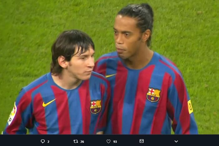 Lionel Messi dan Ronaldinho dalam momen el clasico Real Madrid vs Barcelona, 19 November 2005.