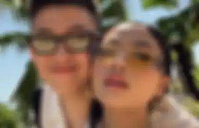 5 Gaya Kekinian Vanntey Heng, Pacar Rich Brian yang Hot Abis!
