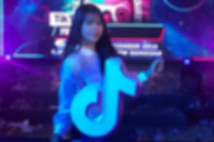 Dinda Cassanova di acara TikTok Akhir Tahun