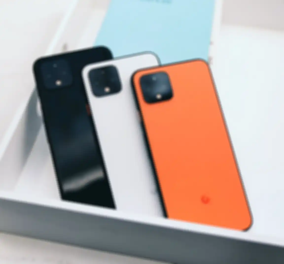 Varian warna dari Google Pixel 4 series
