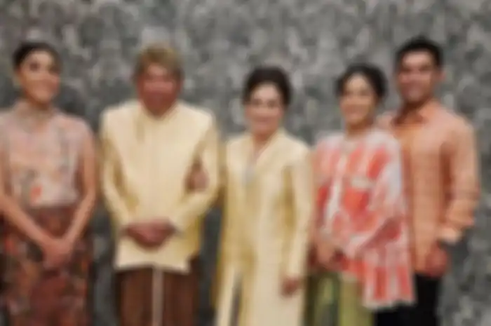 Keluarga Adiguna Sutowo. 