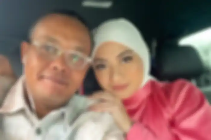 Rumah Tangga Bermasalah? Foto Sule Mendadak Hilang dari IG Nathalie Holscher, Setelahnya Ibu Tiri Rizky Febian Pasang Wajah Sendu Hingga Berlinang Air Mata: Kuat!