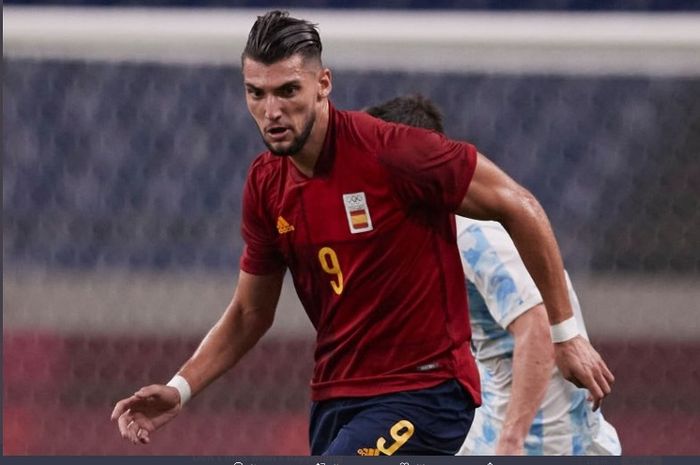 Aksi Rafa Mir bersama timnas Spanyol di Olimpiade Tokyo 2020.