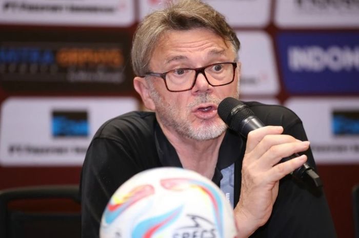 Eks pelatih Timnas Vietnam, Philippe Troussier.