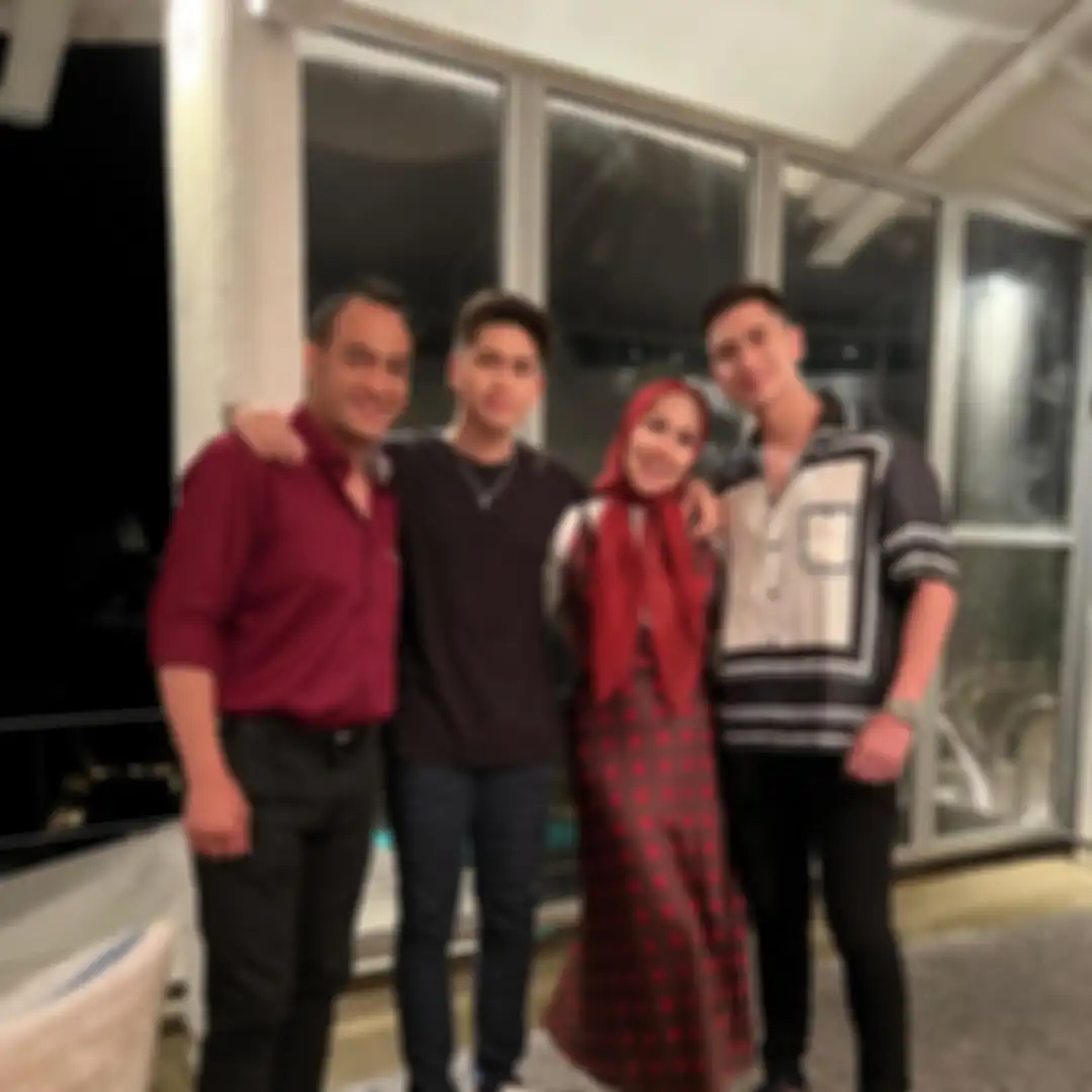 Verrel Bramasta memamerkan foto mesra Venna Melinda bareng Ferry Irawan di Instagram. 