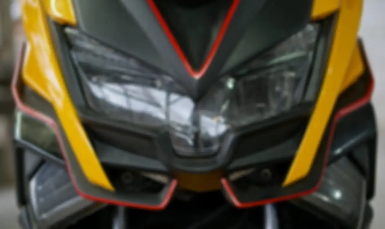 Yamaha NMAX old pakai body kit Gen 3 bikinan Lent Automodified