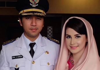 5 Portret Harmonis Keluarga Arumi Bachsin dan Emil Dardak yang Hidup Sederhana dan Jauh dari Kata Mewah