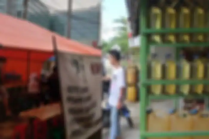Warung tenda di Semarang jual semangkuk mie seharga 4 liter Pertalite dan videonya langsung viral.