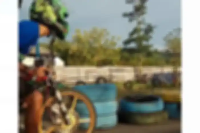 Kocak video drag bike Yamaha Mio Vs Kawasaki Ninja 150