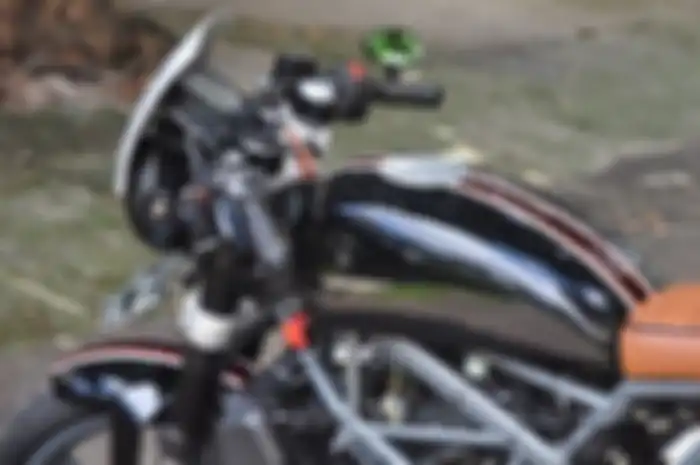 KTM Duke 250 cafe racer hasil garapan atlet angkat berat (Garage 03)