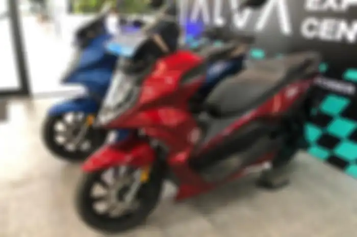 Apakah Anda dapat subsidi motor listrik Rp 7 juta, siapkan e-KTP dan unduh aplikasi PLN Mobile.