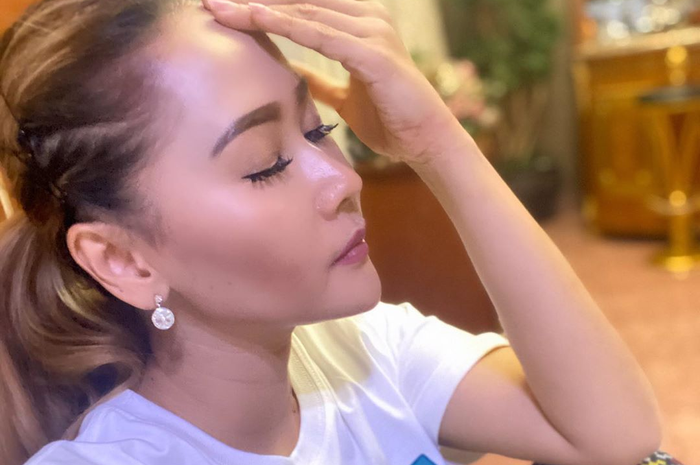 Pendapatannya Merosot Karena Usahanya Ditutup, Inul Daratista Pusing Tujuh Keliling Curhat Soal THR Karyawan yang Tetap Harus Dibayarkan: Stress Mikir Gaji Pegawai